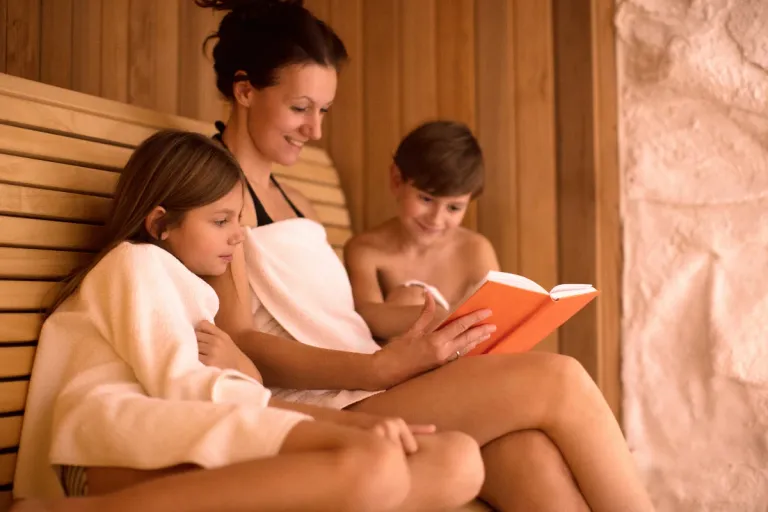 Mit Kindern in der Sauna